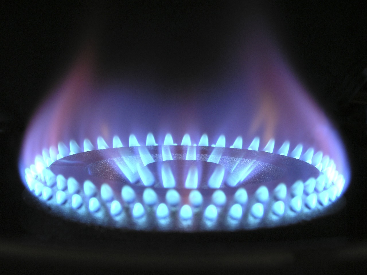 Thinking of DIY Gas Fitting? 5 Risks You Should Know About
